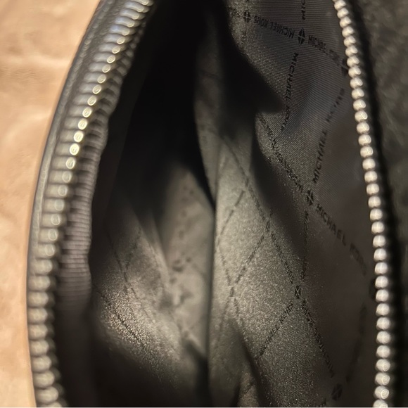 MICHAEL KORS SIGNATURE LOGO BLACK ON BLACK BACKPACK SILVER DETAILS FAUX LEATHER - Picture 8 of 13